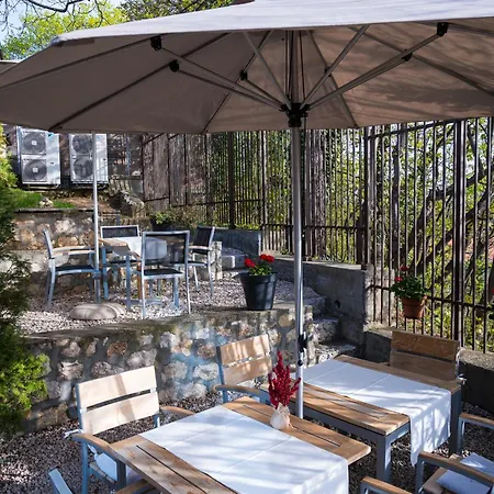 Πανσιόν Prato 4*